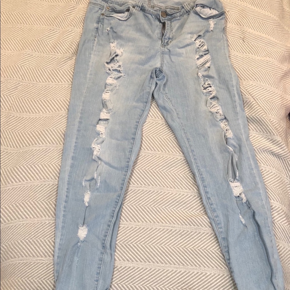 Forever 21 | Plus | Destroyed Washed Skinny Jeans